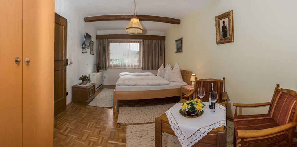 Kreuzhof Seefeld Seefeld in Tirol Bilik gambar